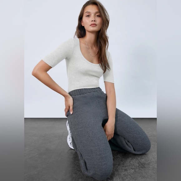 Babaton Maynard Bodysuit - Picture 2 of 11